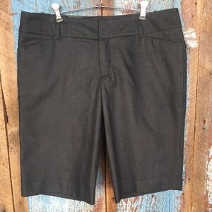 Mossimo Modern Fit Bermuda Shorts Size 12